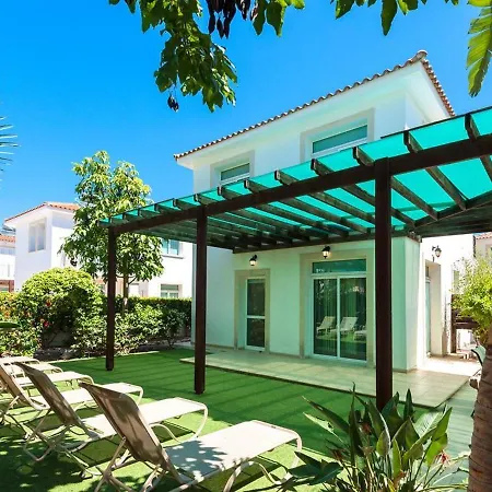 Natalie By Interhome וילה *